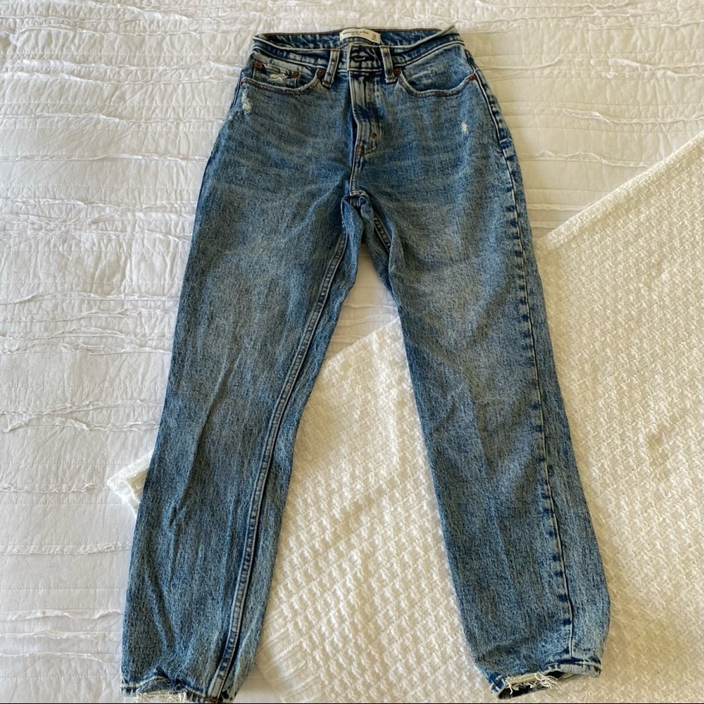 Abercrombie Acid Wash “The Mom High Rise”